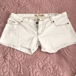 White billabong jean shorts